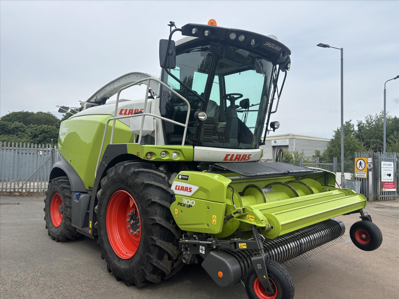 USED JAGUAR 950 4WD