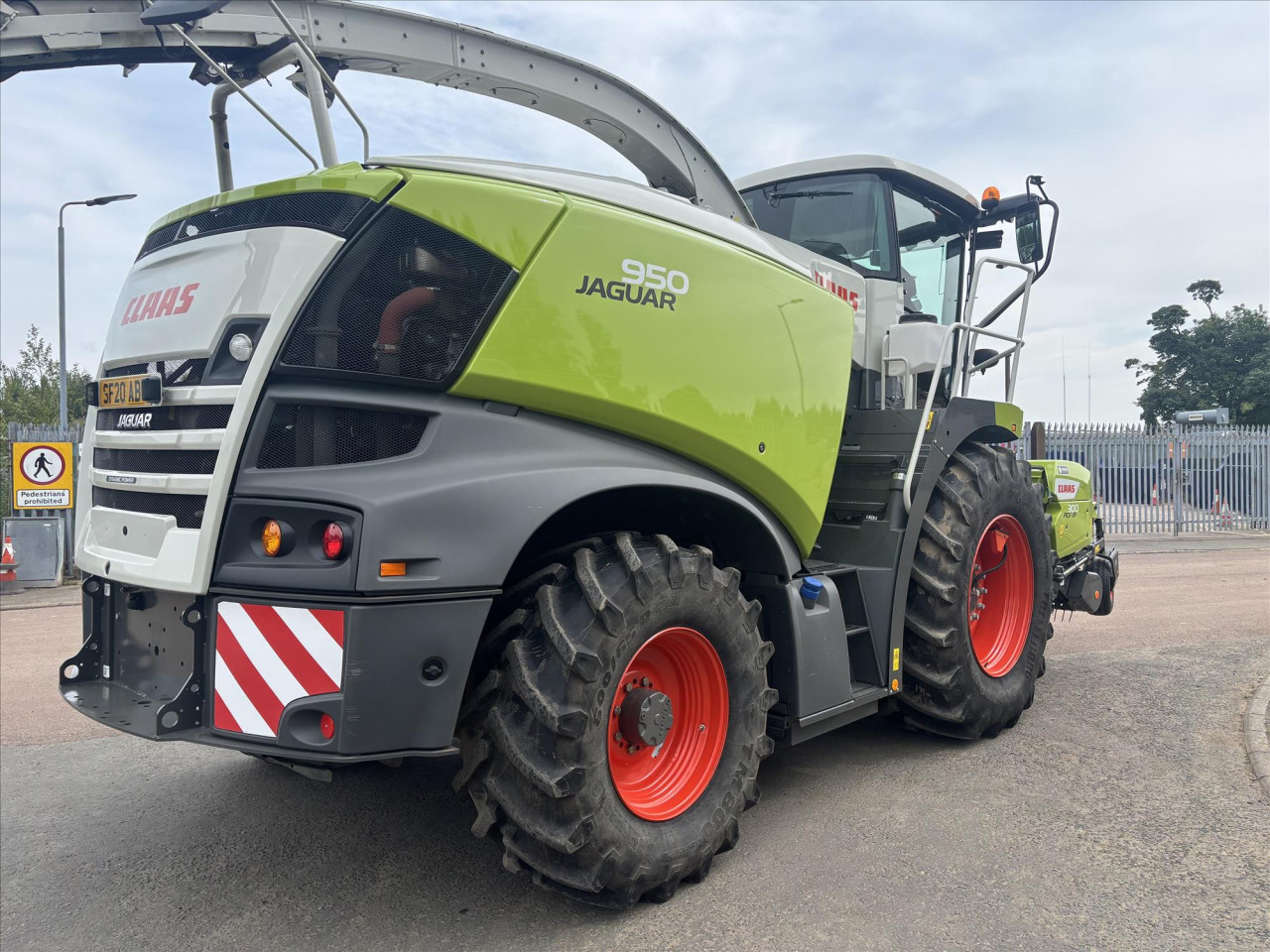 USED JAGUAR 950 4WD