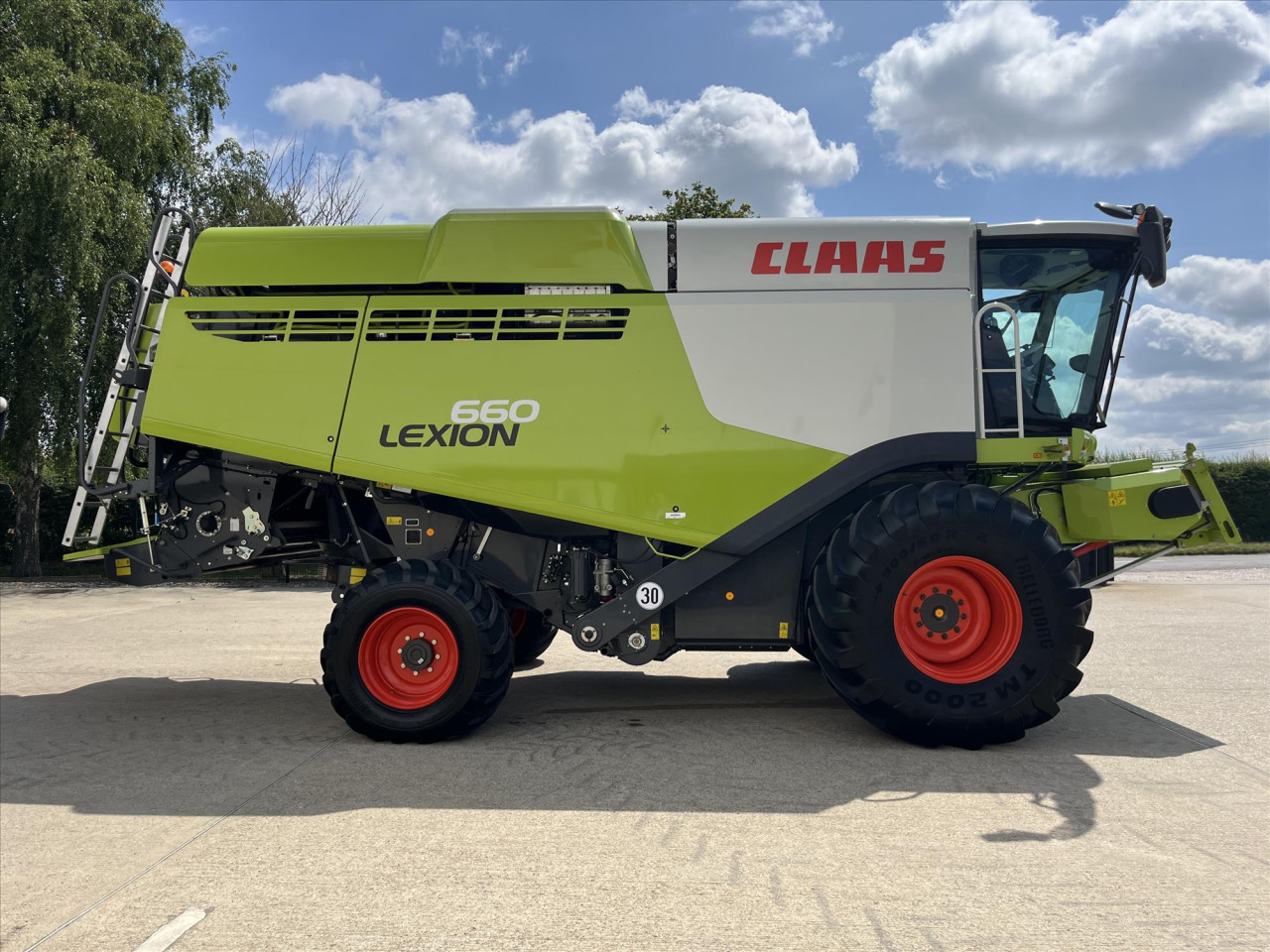 LEXION 660