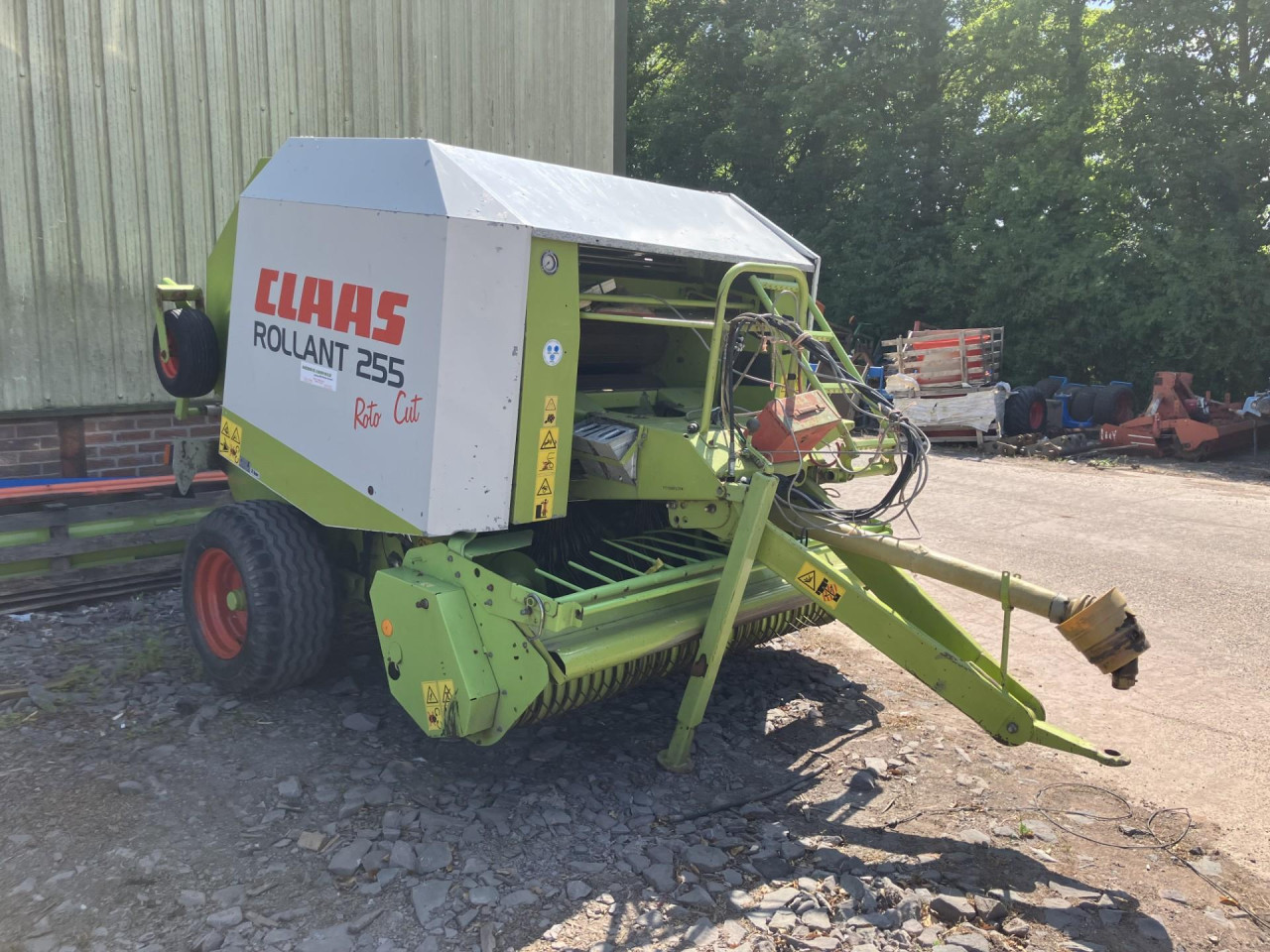 ROLLANT 255 ROUND BALER