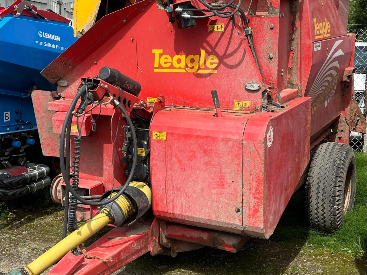 TOMAHAWK 8100