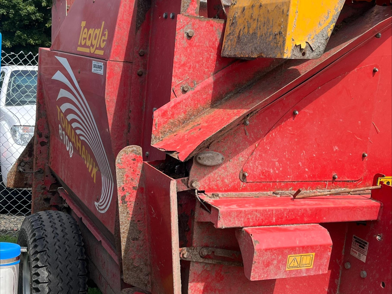 TOMAHAWK 8100