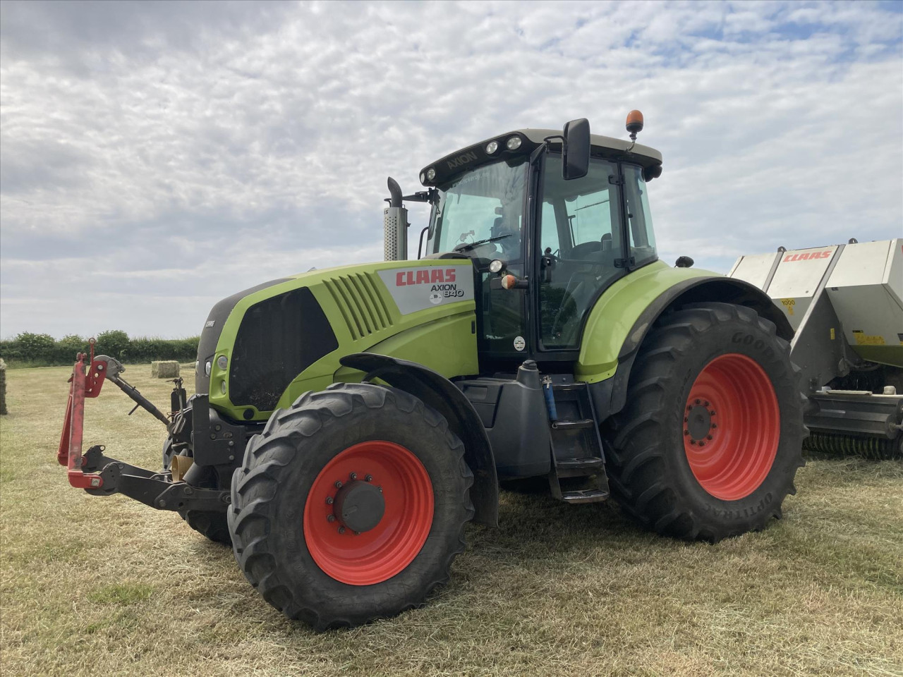 AXION 840