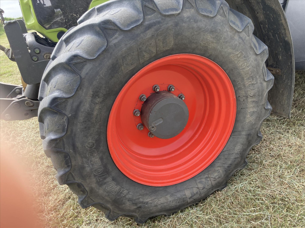 AXION 840