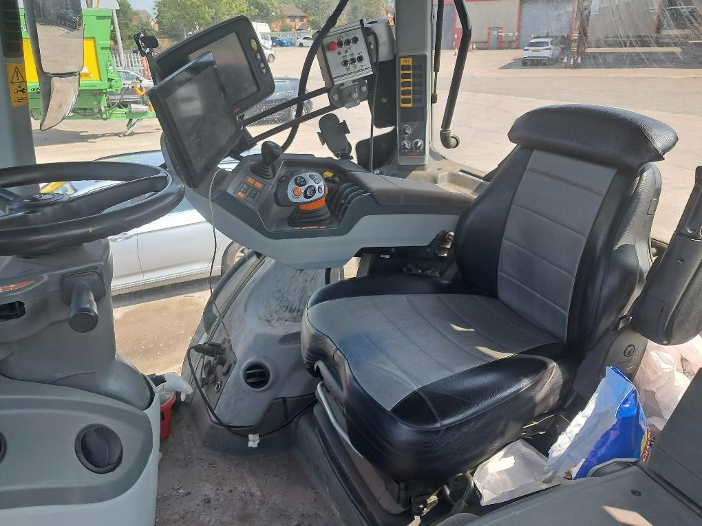 AXION 870
