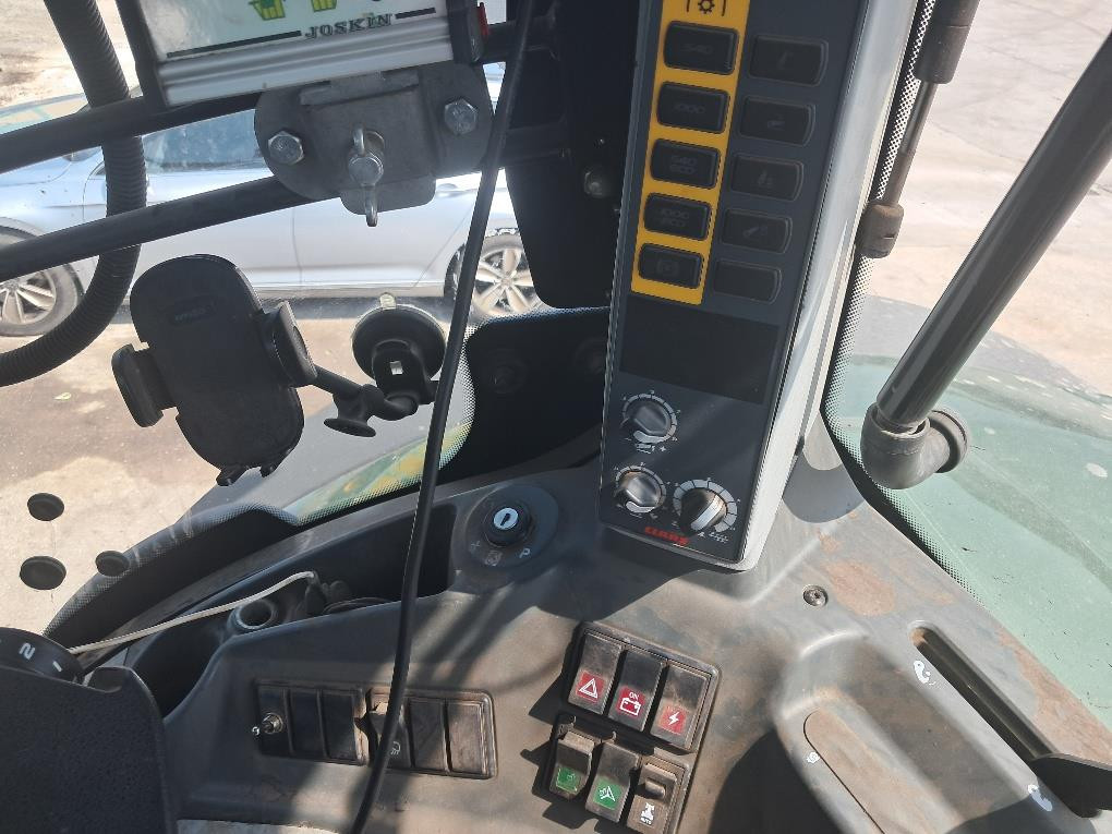 AXION 870