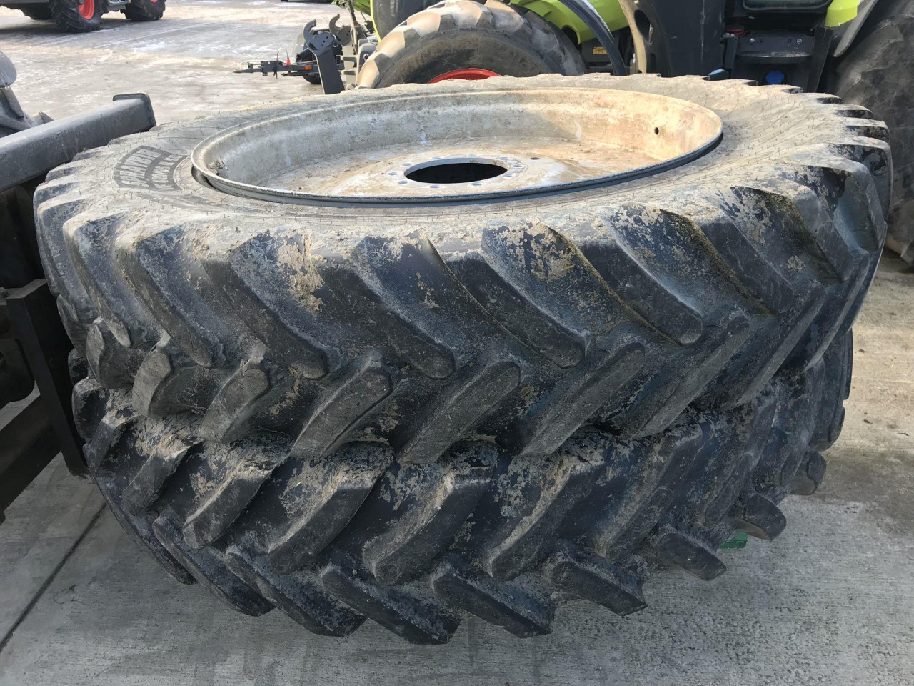 USED 2021 VF420X95 X50 MICHELIN SPRAYER TYRES