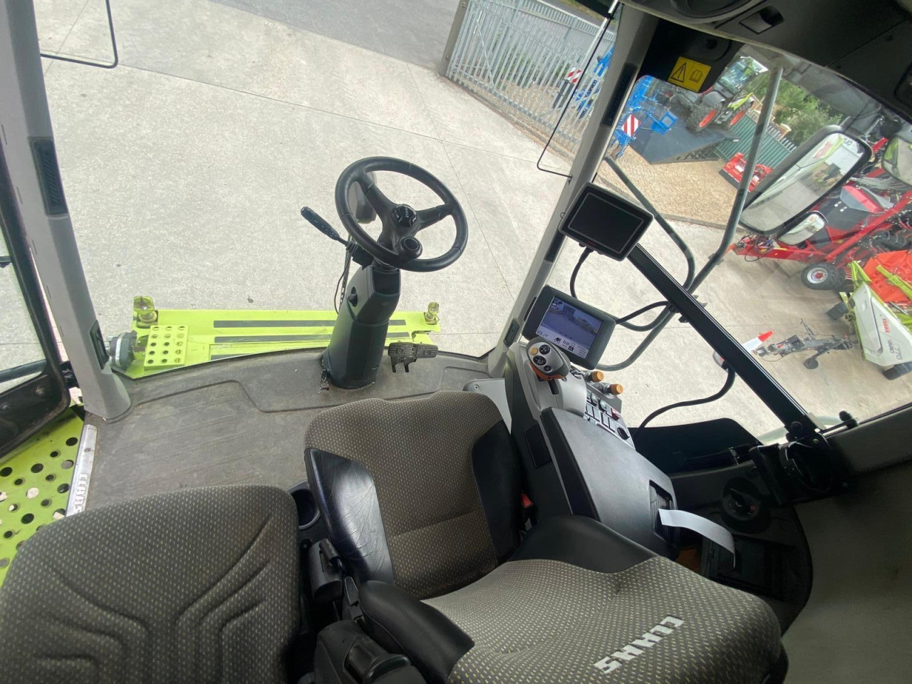 LEXION 750 TT