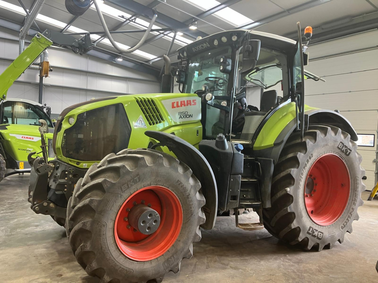 AXION 850
