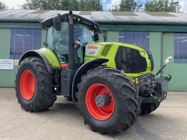 AXION 870