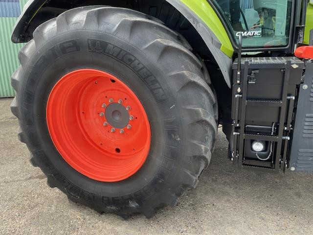 AXION 870