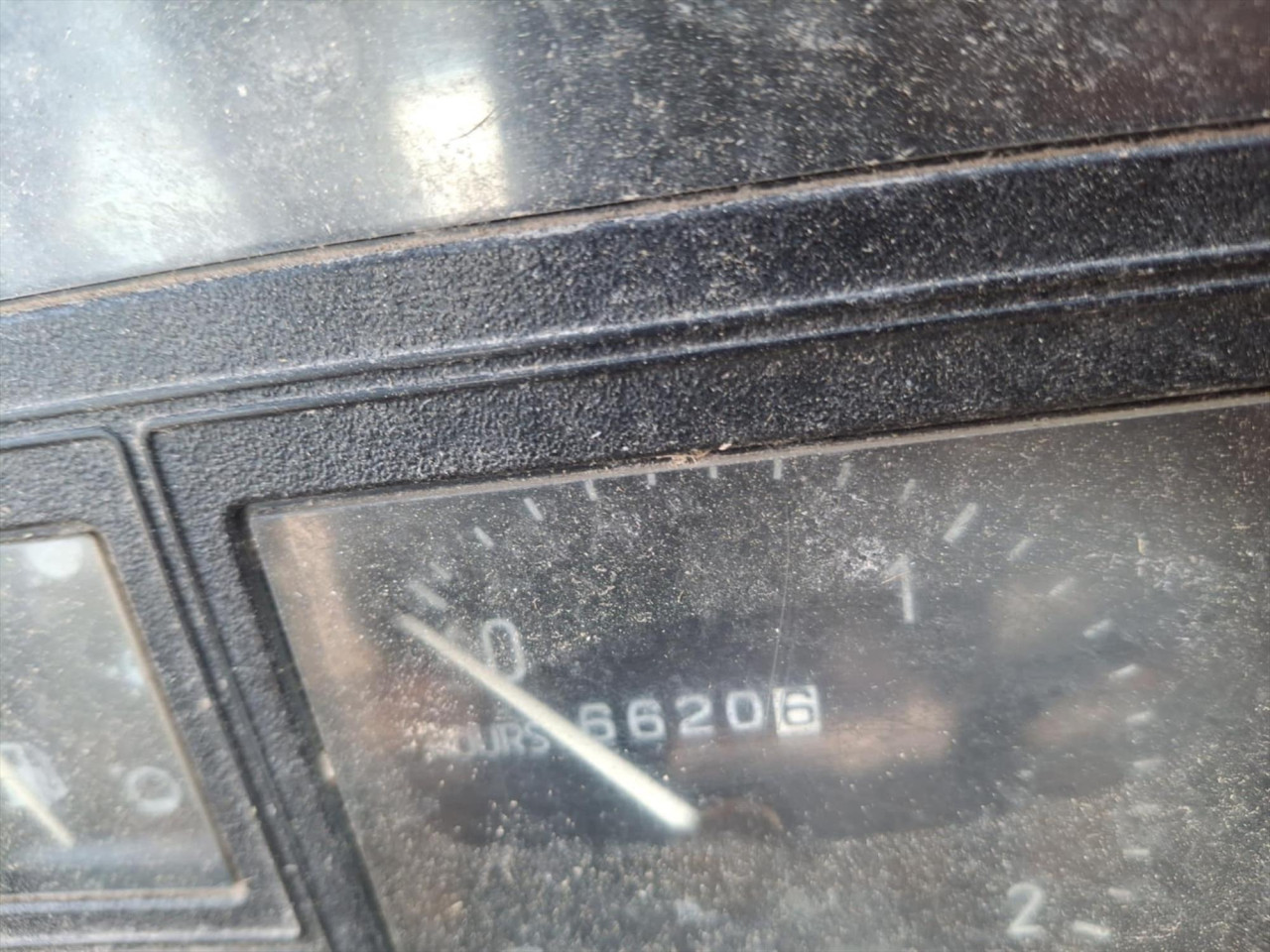 895 LP