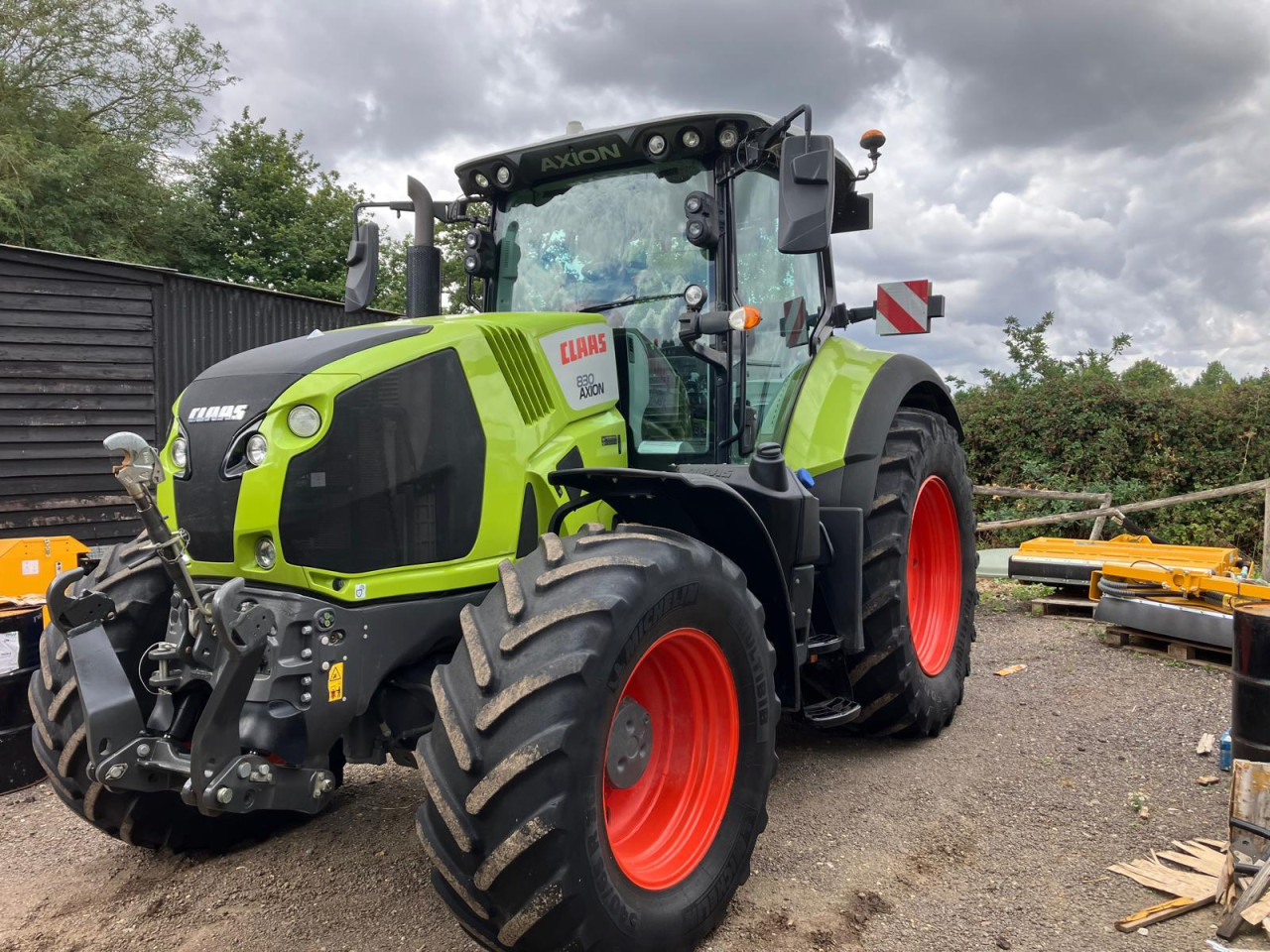 AXION 830