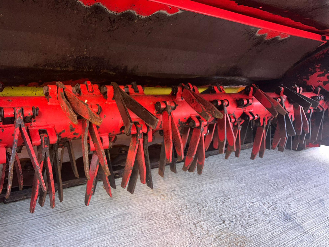 CAT NOVA 310T MOWER