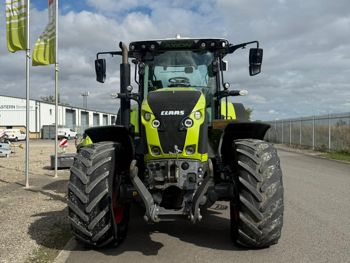 AXION 830