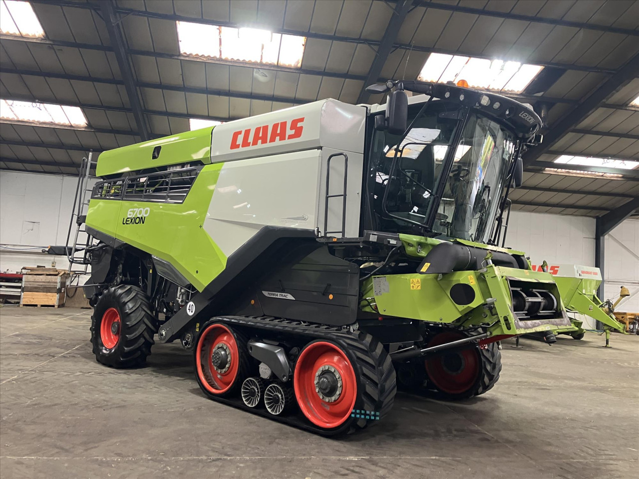 LEXION 6700 TT C/W V930 VARIO CUTTERBAR (52814535)