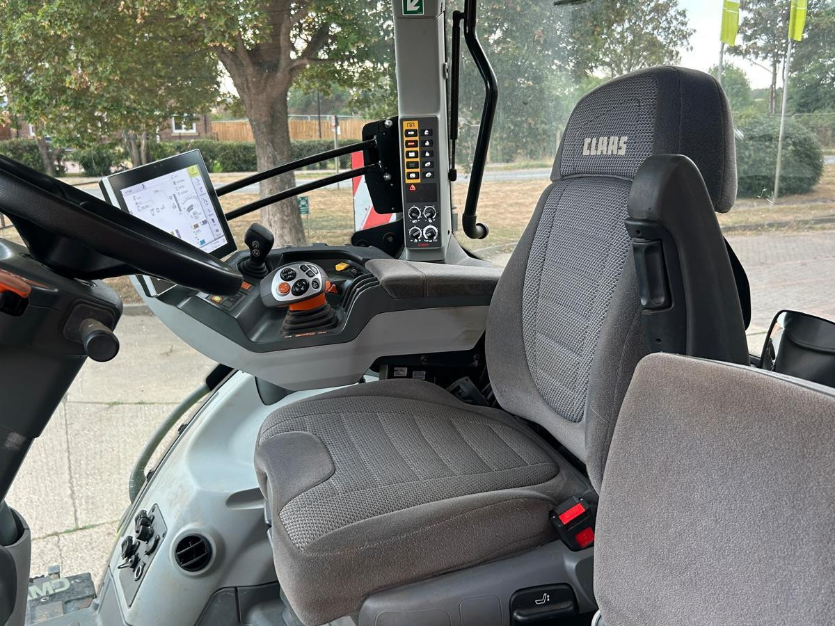AXION 830