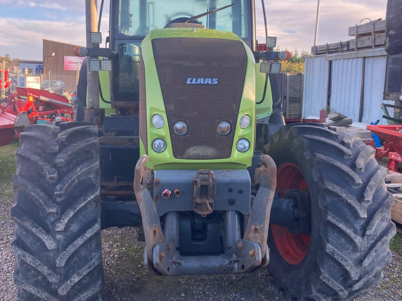 USED AXION 810