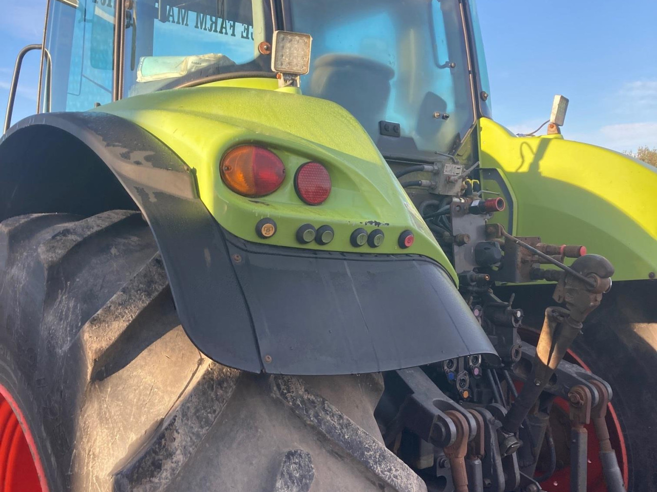USED AXION 810