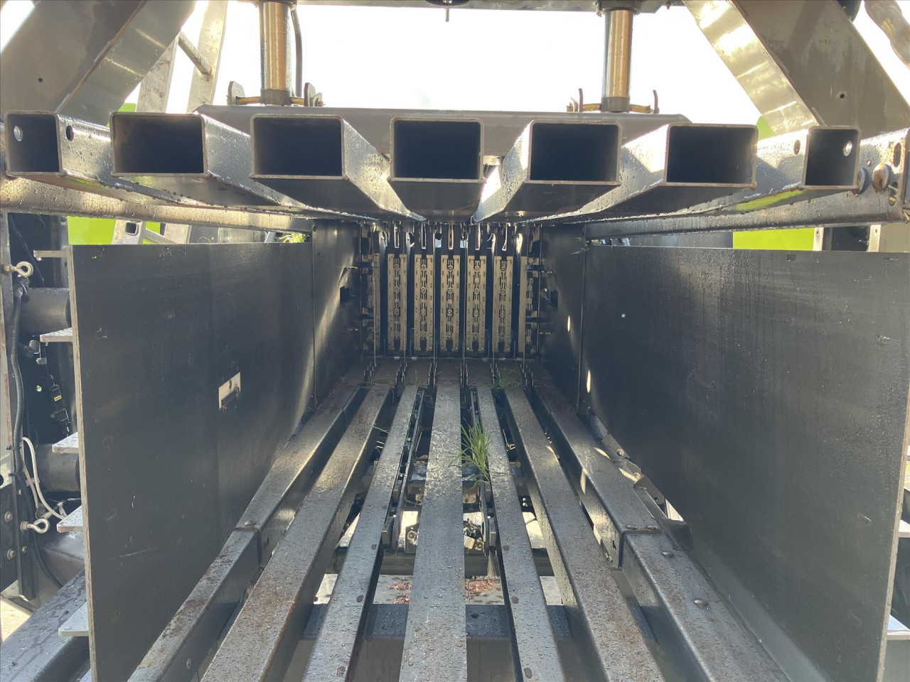 QUADRANT 5300 ROTO FEED