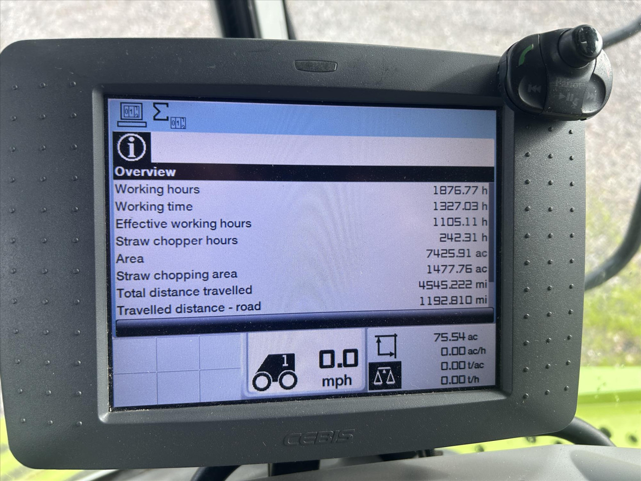 LEXION 660TT WITH V770 CUTTERBAR