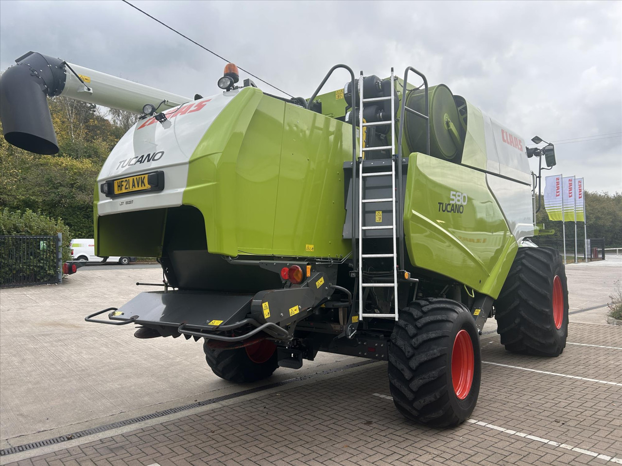 TUCANO 580