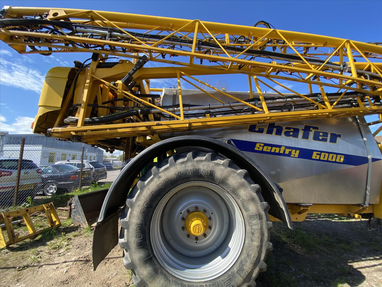 6000 LITRE FERT SPREADER