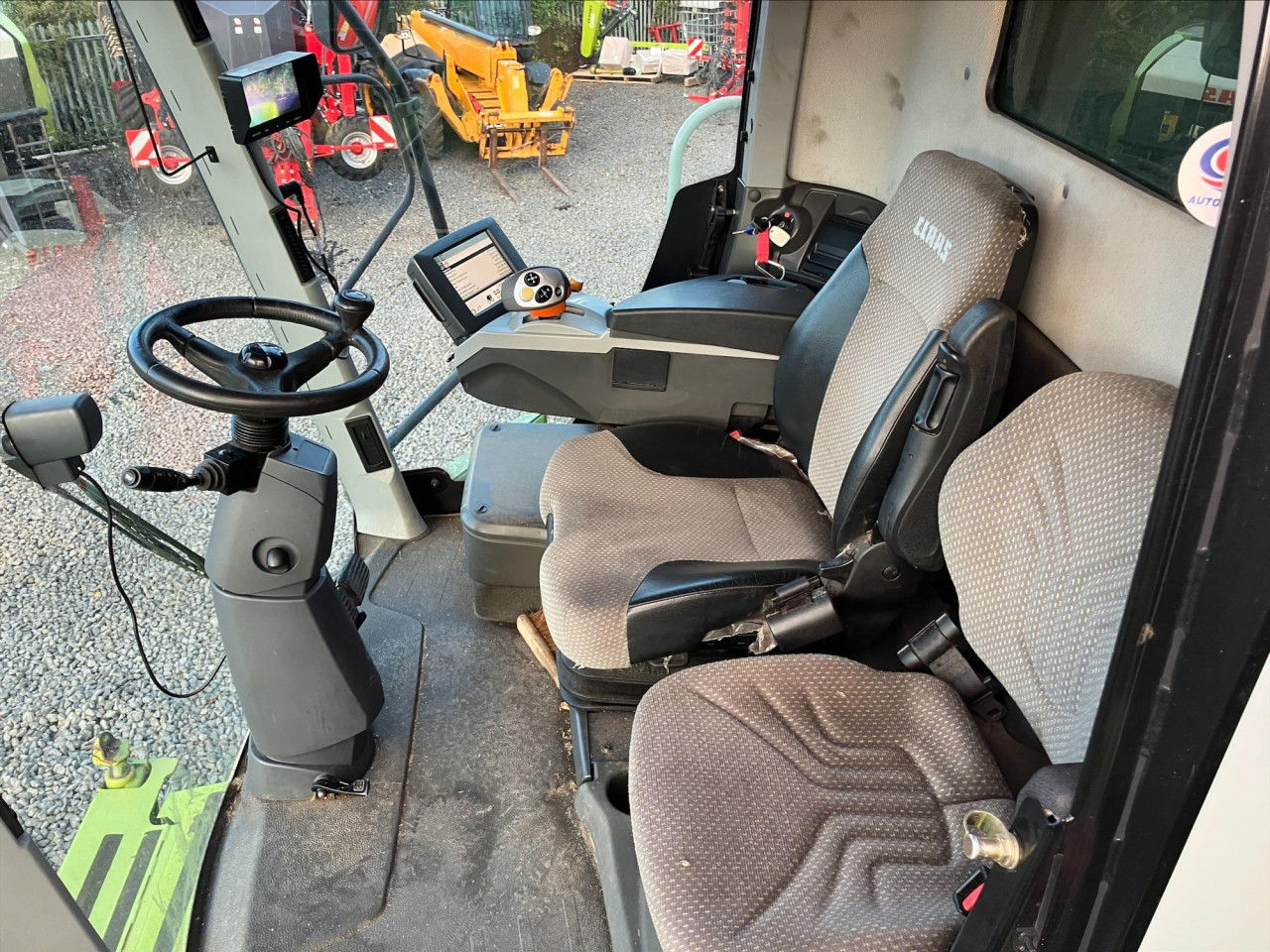 LEXION 760TT C/W V1050 CUTTERBAR