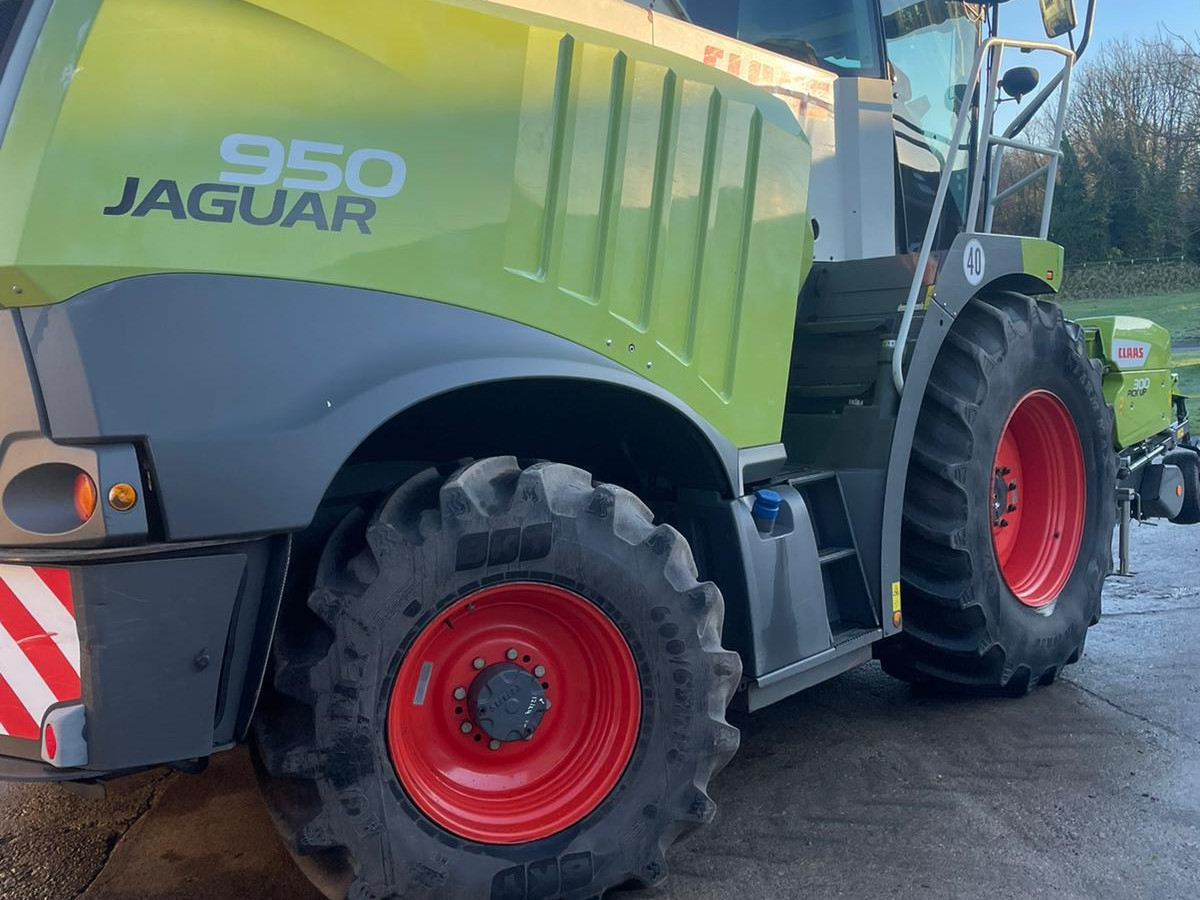 USED 2016 JAGUAR 950 C/W PU300