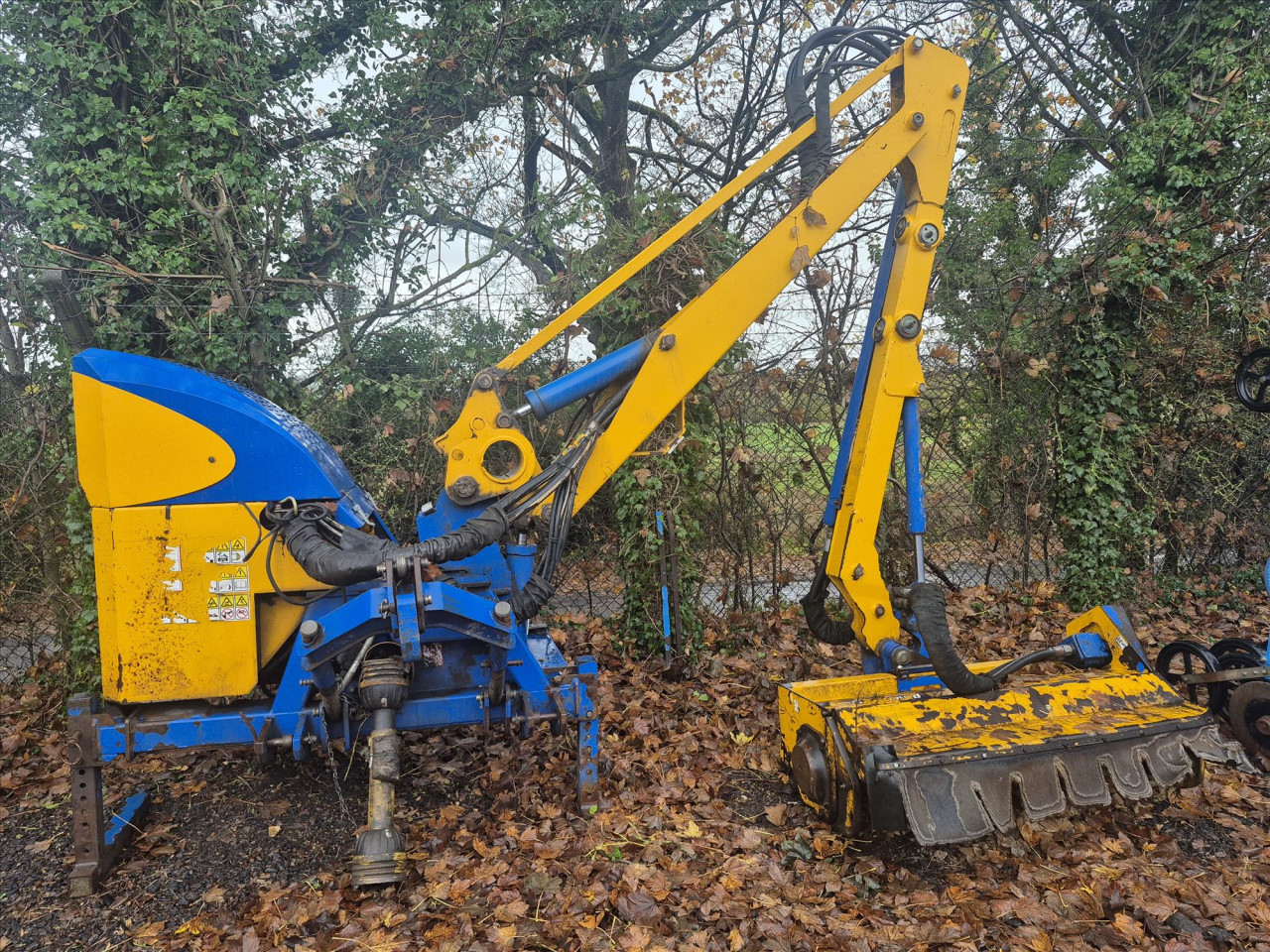 HAWK 6.5T HEDGECUTTER