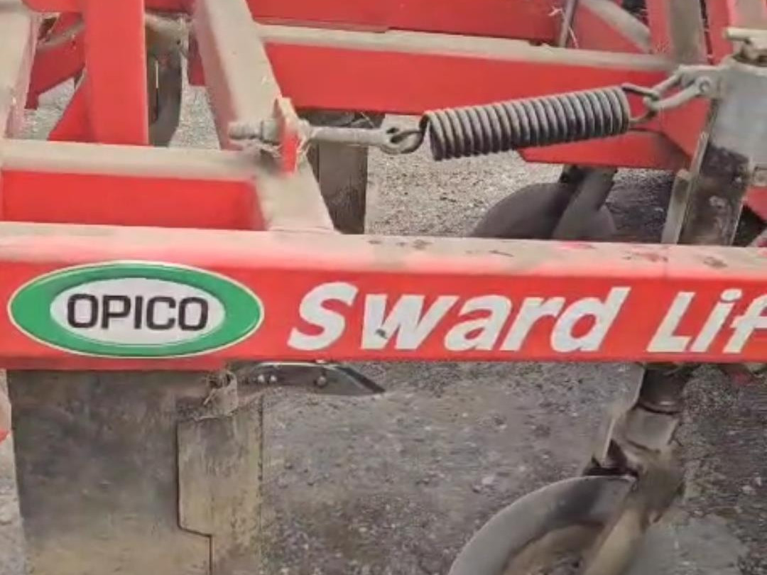 SWARD LIFTER