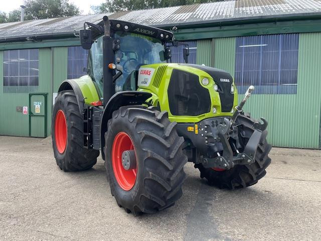 AXION 870