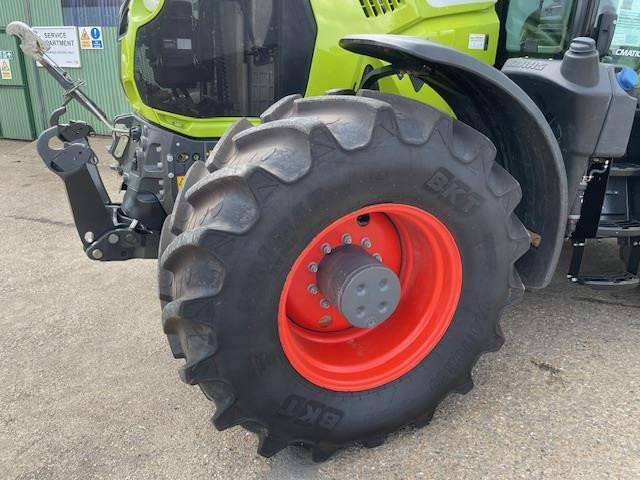 AXION 870