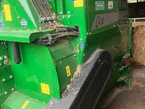 C430 BALE SHREDDER