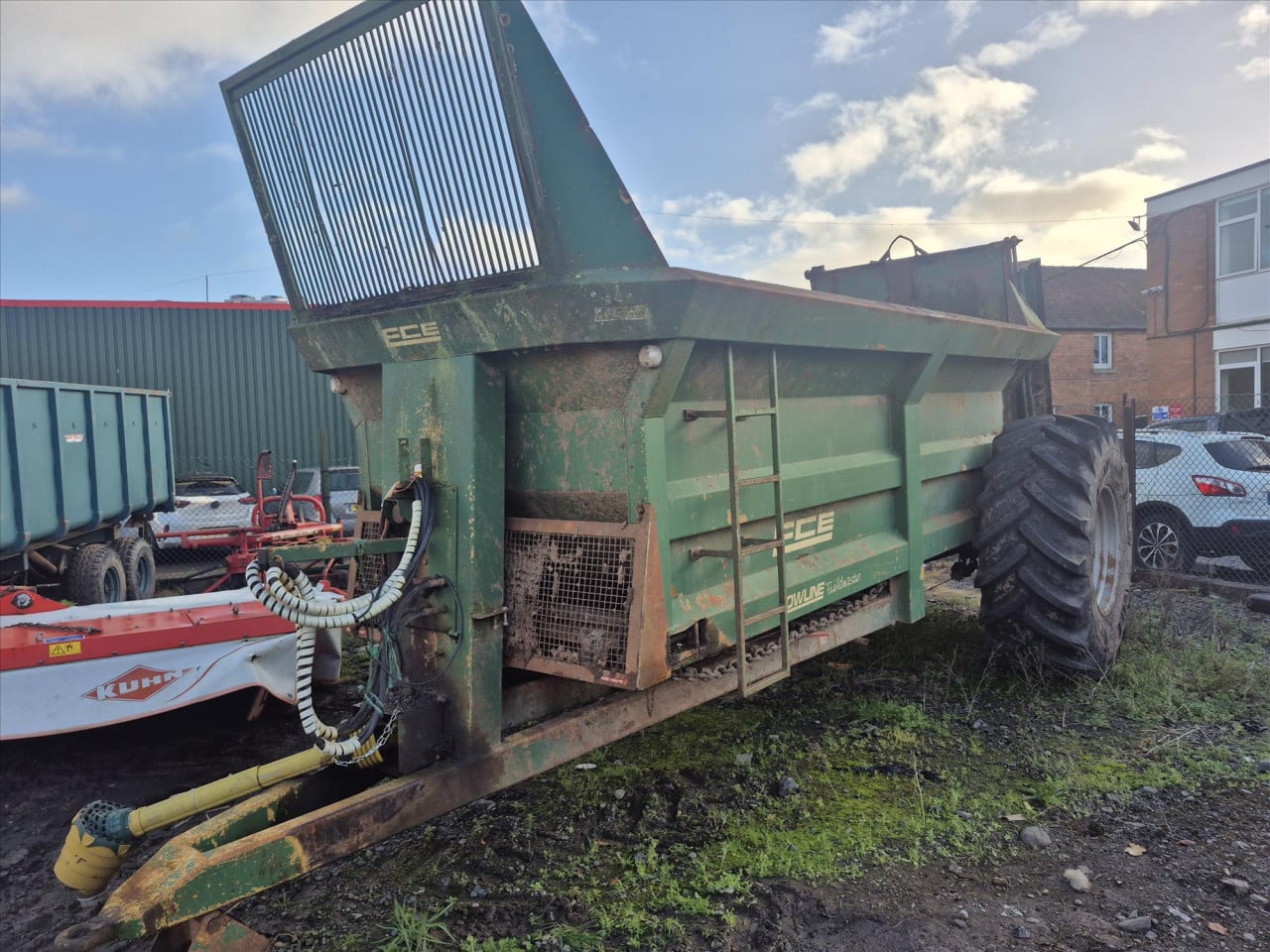 FIELDMASTER 12 MUCK SPREADER