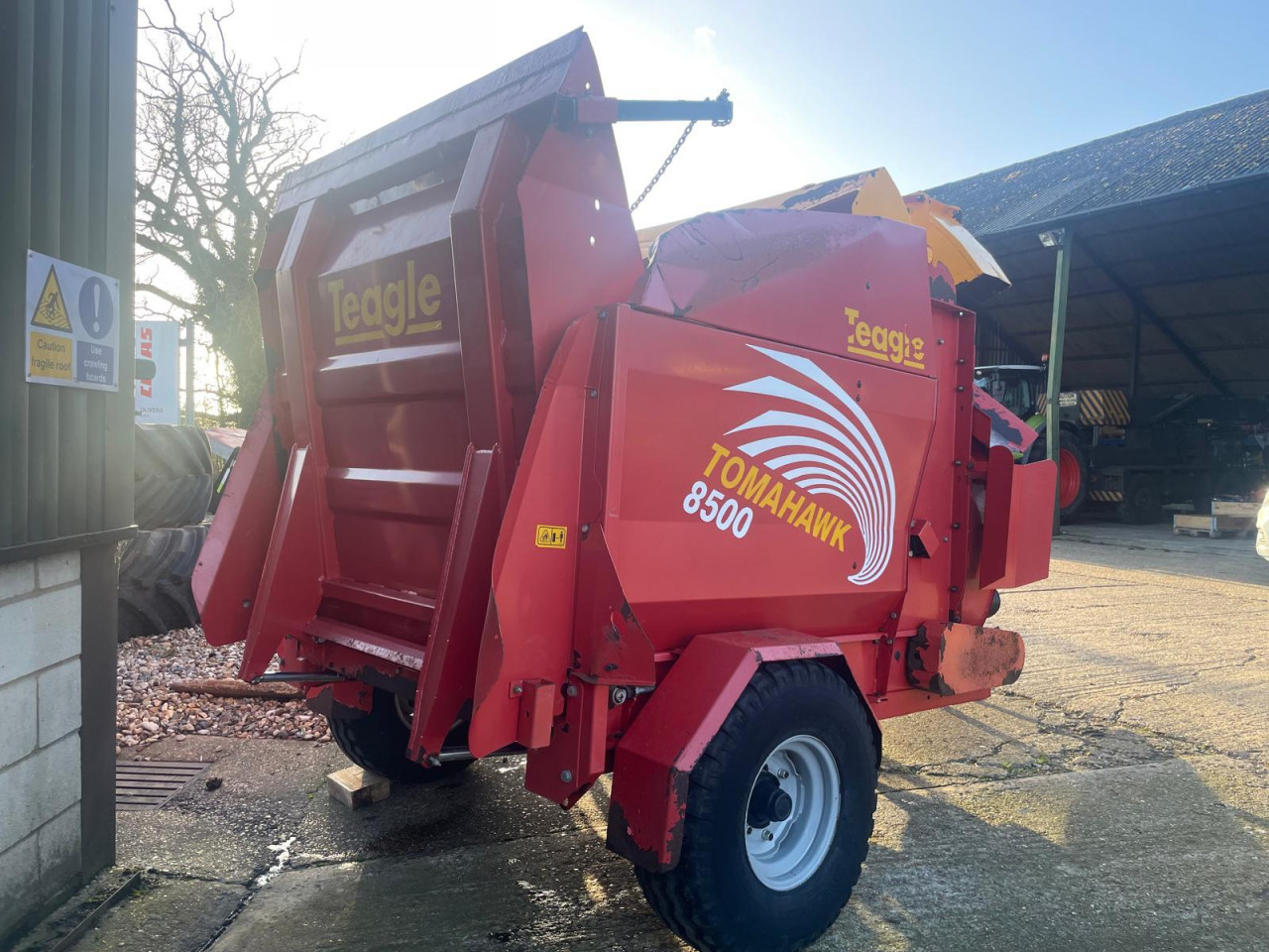 8500 TOMAHAWK