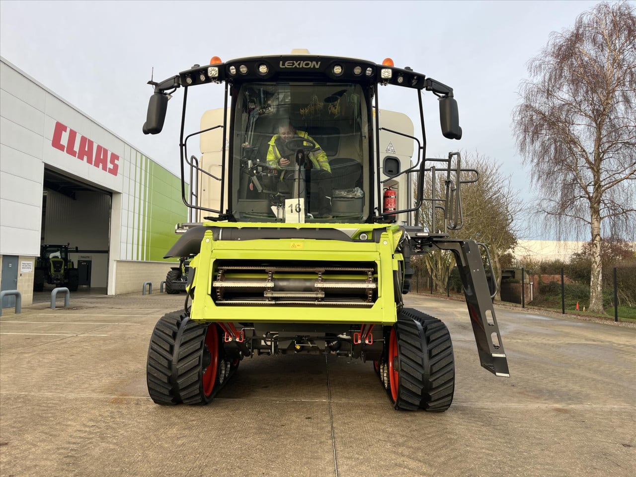 LEXION 8800TT C/W V1380 VARIO CUTTERBAR (53602033)