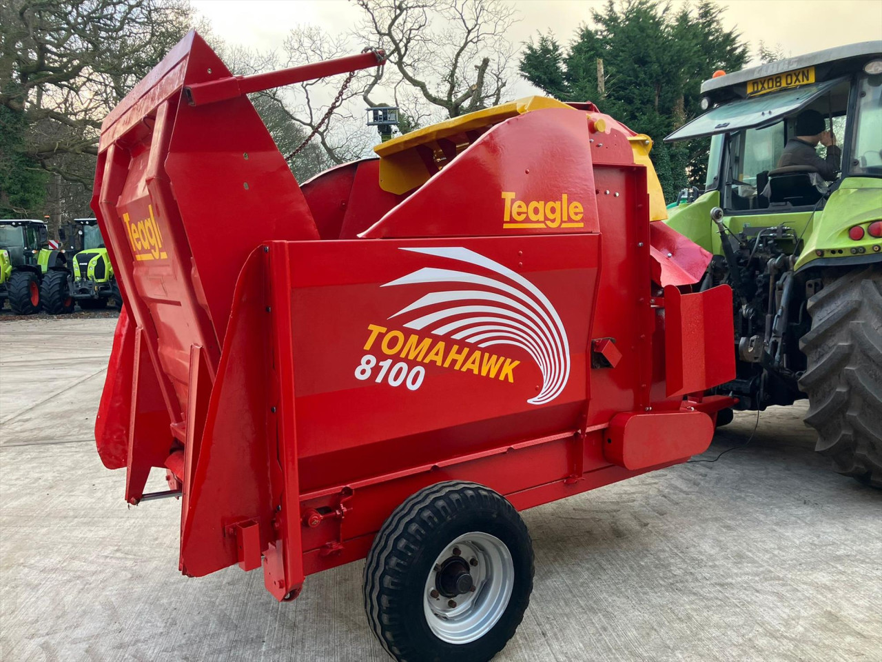 8100SC TOMAHAWK BEDDER/FEEDER