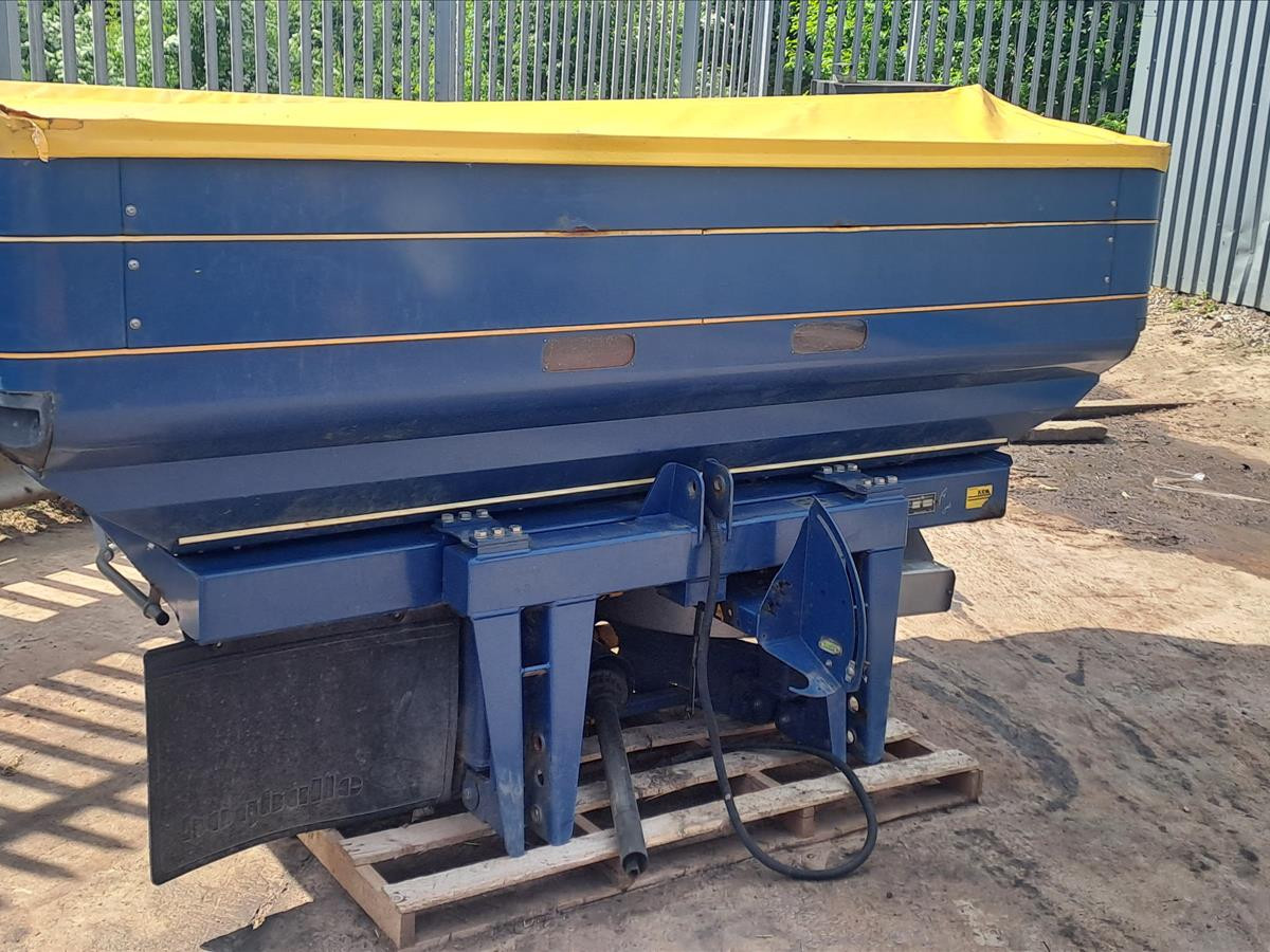 3e986aaf-7e8f-43a5-a726-fdf87f620e88