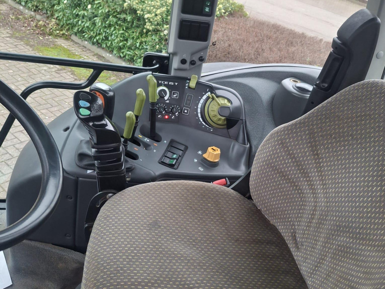 81b2f61d-873a-40ce-b51f-6cb85ac086bb