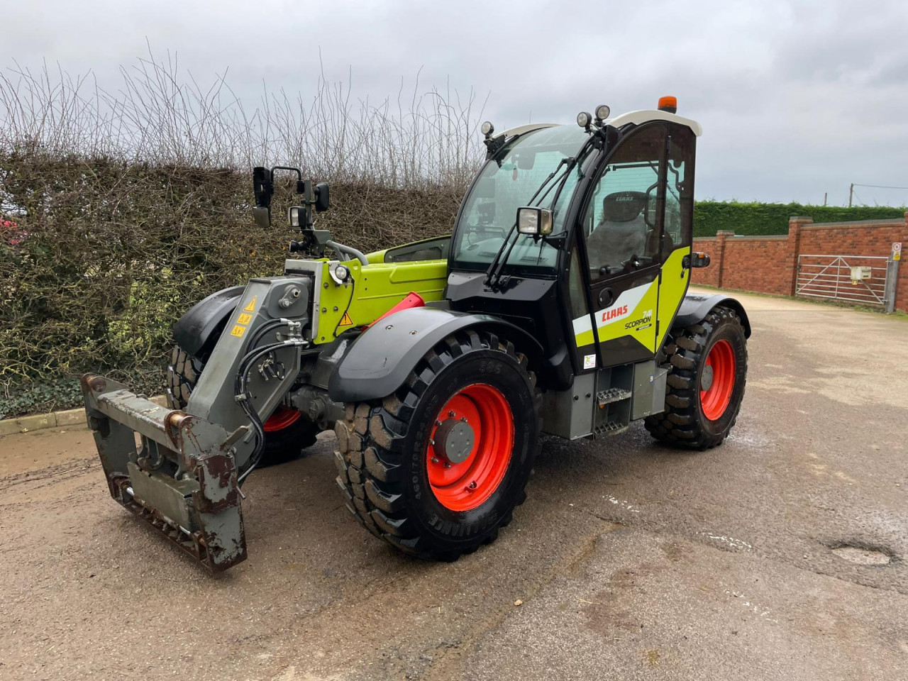 2c10c1f2-a369-4d26-b0b8-042f36df133c