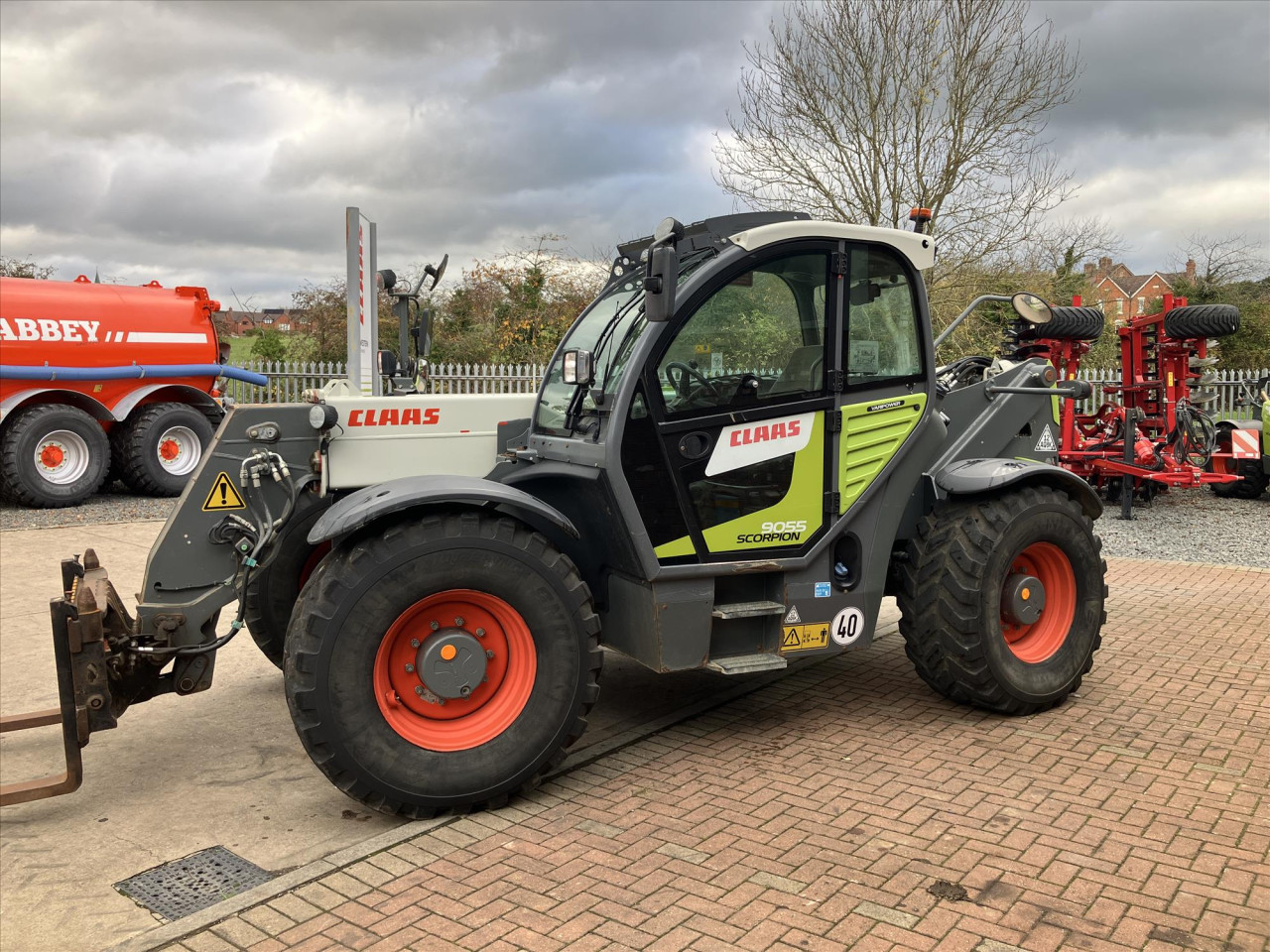 e518994d-7a48-44e9-9a0c-5b8c240c7136