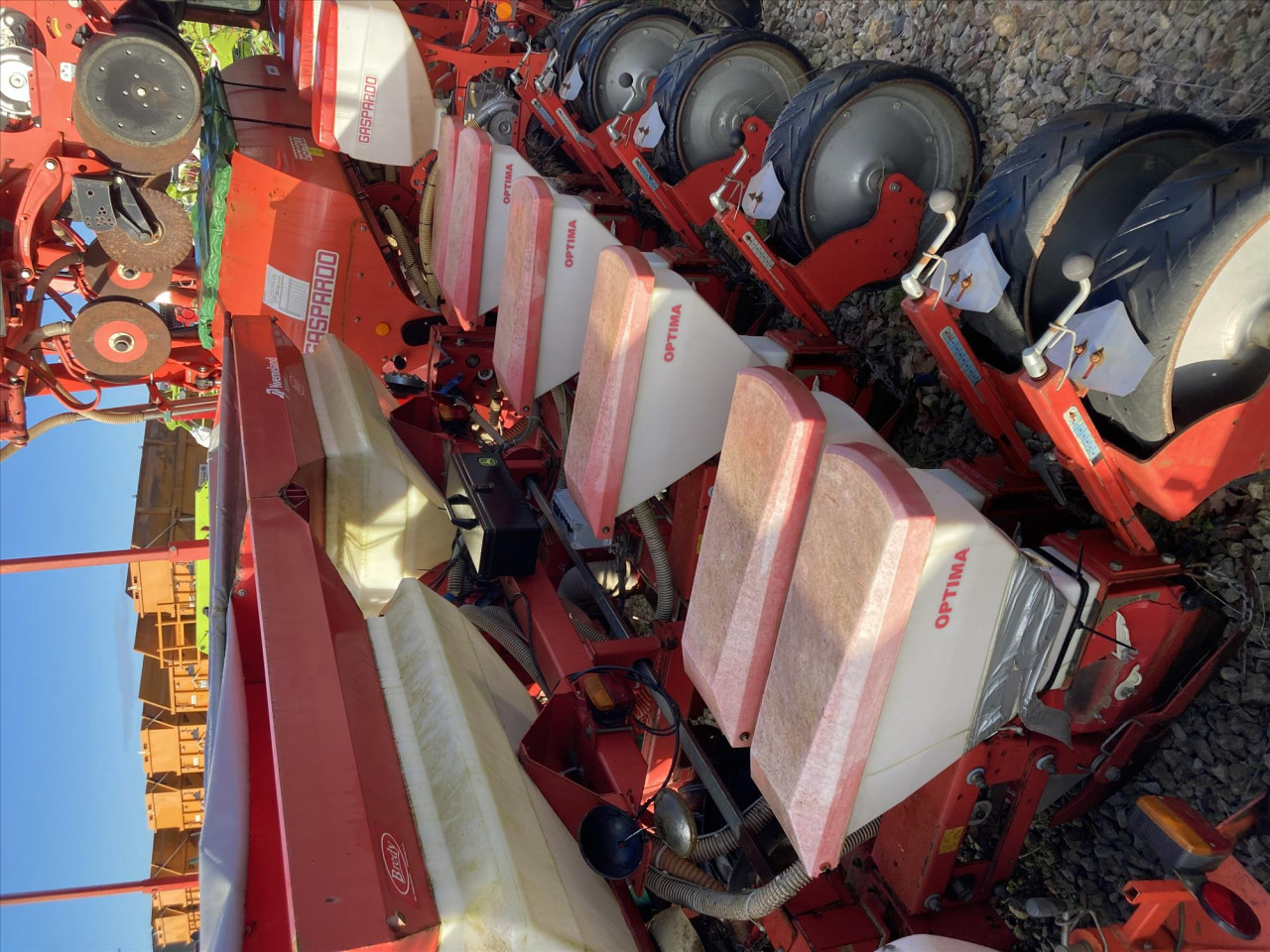 9edd202f-4943-461d-87c2-ca5269b82045