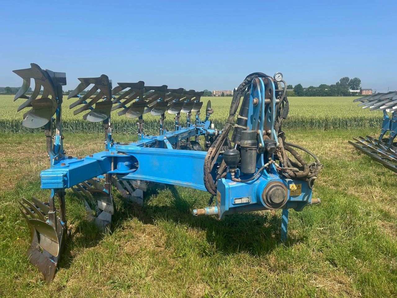 64fea57a-2041-48e3-8993-6c8262d4b75d