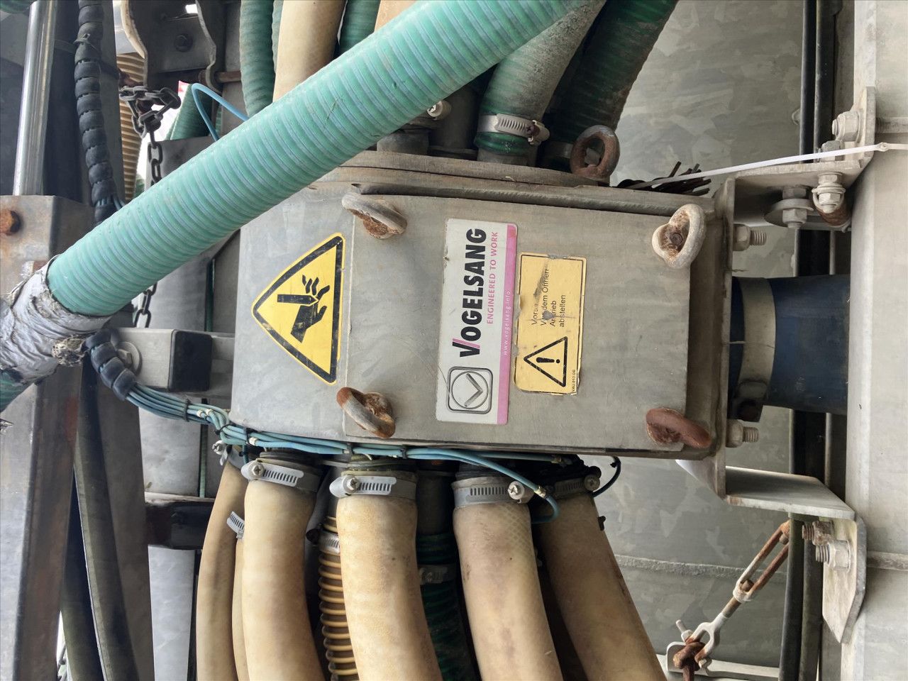 e726271a-da8e-402a-b7d4-da28a1cf56eb