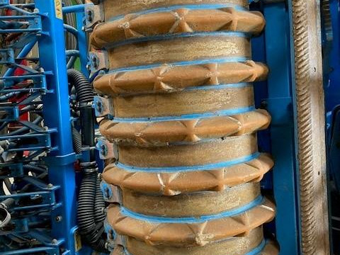 e4a52ff9-2288-44bc-8f26-99a4d538af2e