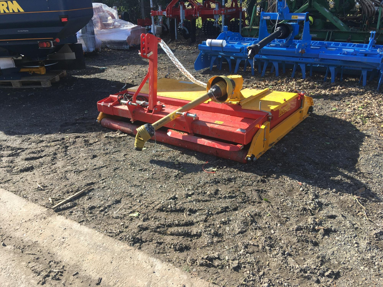 274dee7f-69cd-4233-b523-3afe4f42e1af