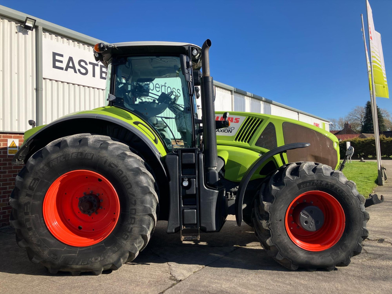 152c04e3-5aa0-450f-bb68-843fae05d315