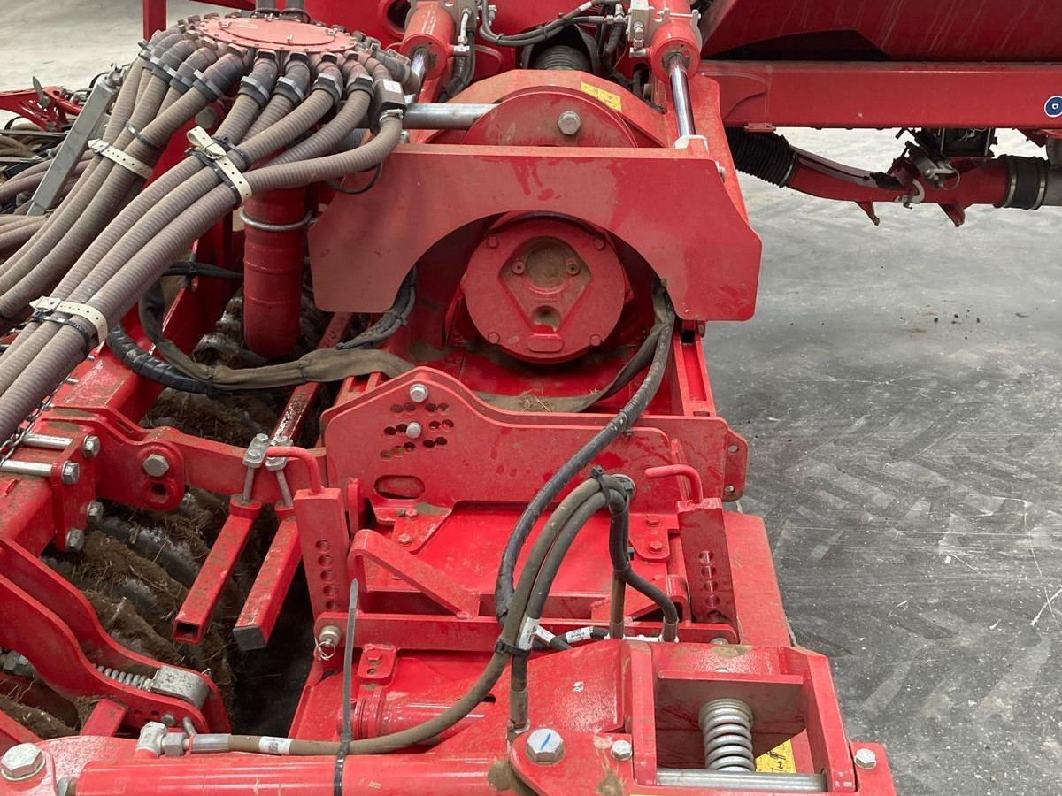 4ea0f924-380c-43f3-bb8b-dd6fe4170702