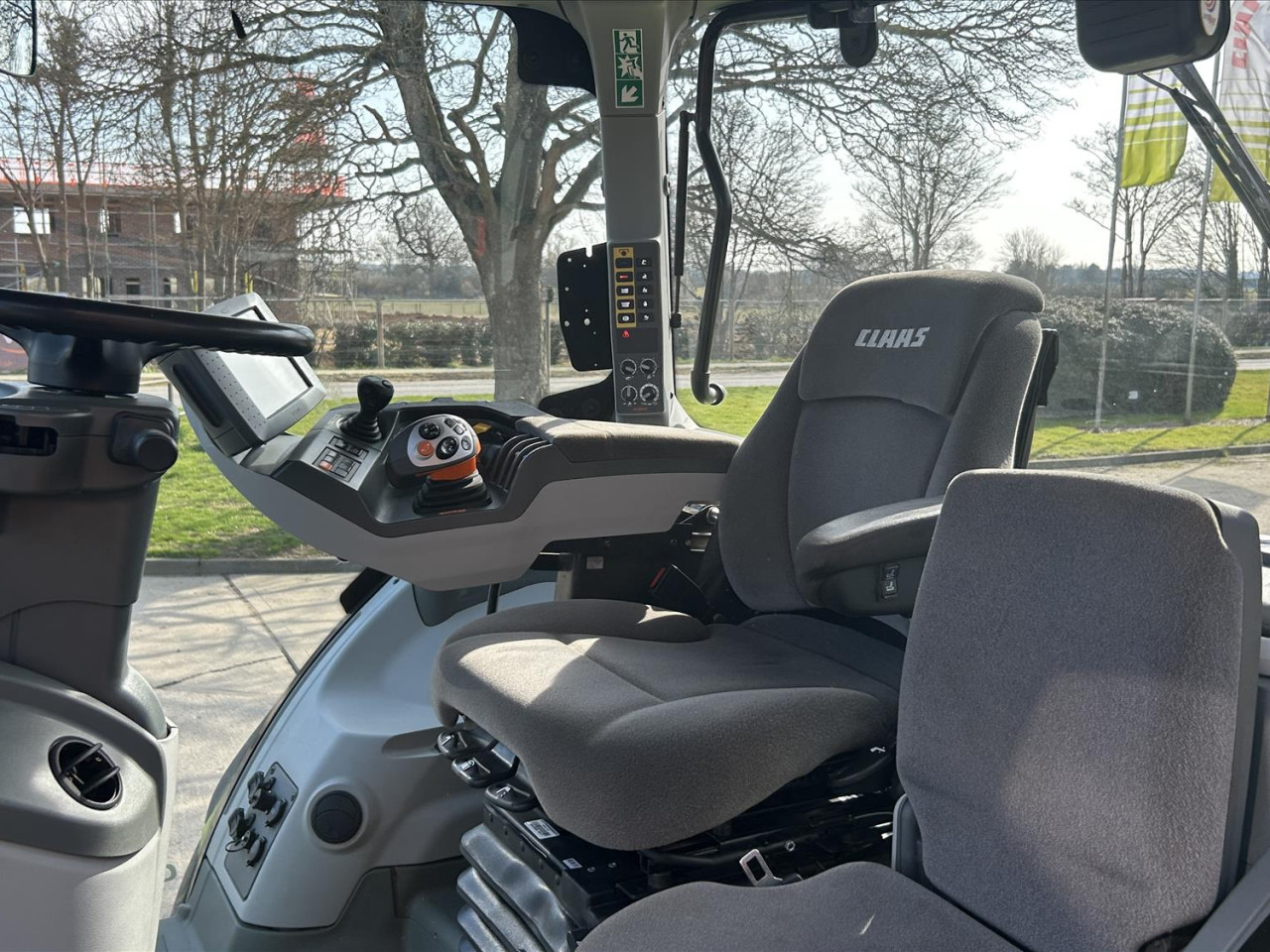 fb8fa545-a610-493d-b886-1e6d60060079